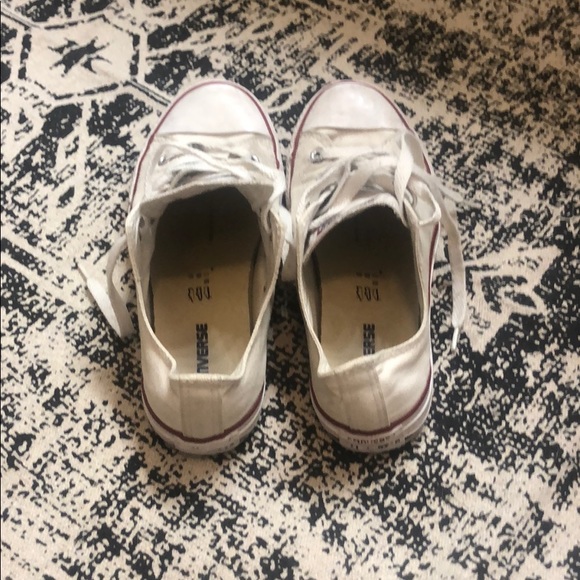 Youth sz 3 White Converse - Picture 4 of 4